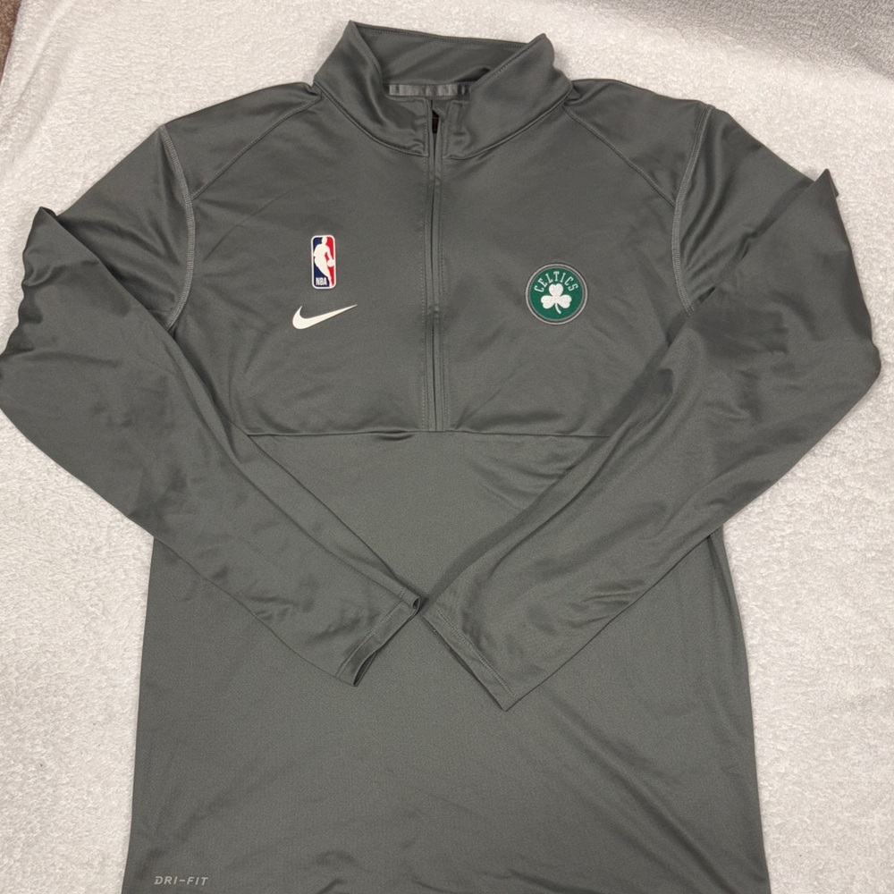 NBA Nike Celtics Gray Dri-FIT Quarter-Zip long sleeve size small